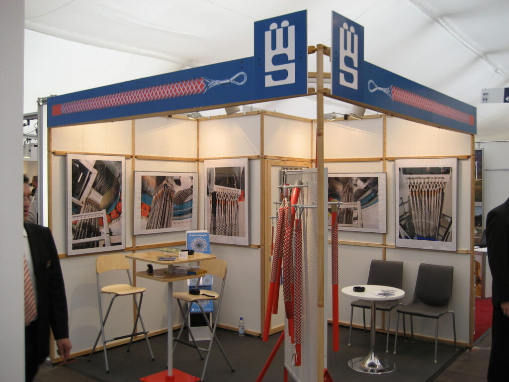 Kabelstrümpfe 3 Messestand der Firma Schön